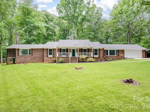 3330 Penshurst Rd, Rock Hill, SC 29730