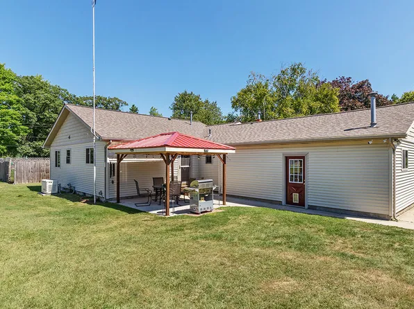 3030 S Clare Ave, Clare, MI 48617