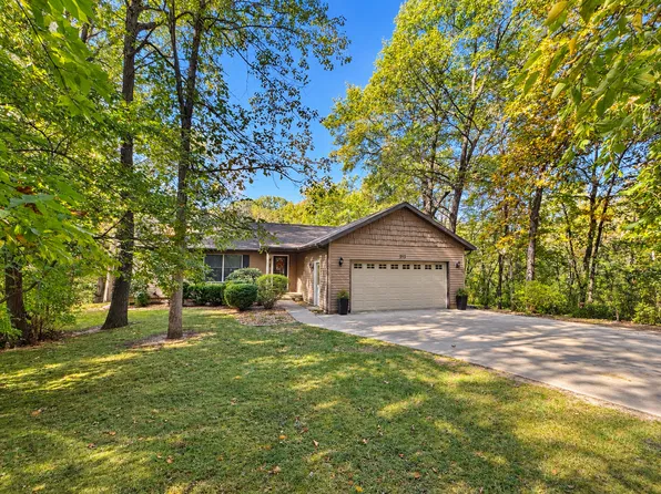 373 Lake Thunderbird Dr, Putnam, IL 61560
