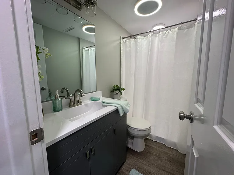 561 Eastwood Dr — Photo 21