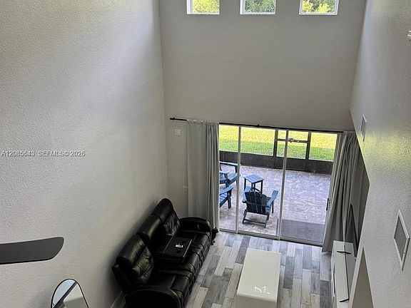 4th image of 1609 Croydon St