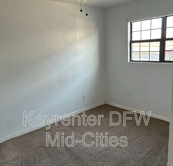 1117 Franklin Dr #10 — Photo 4