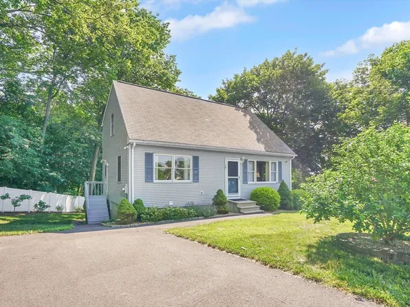 10 Humeston Slope, Holyoke, MA 01040