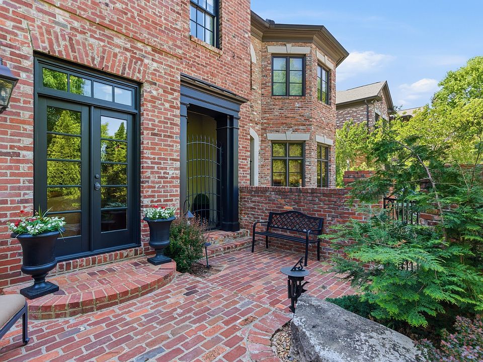 1st image of 135B Woodmont Blvd