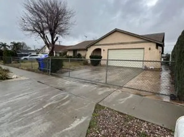 17424 Seville Ct, Fontana, CA 92335