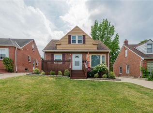 18208 Knoll Dr, Maple Heights, OH