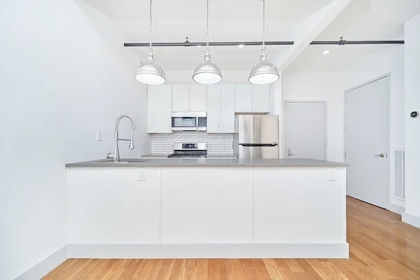 Rented by Living New York | media 8