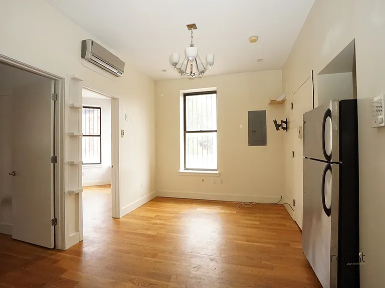 453 Franklin Ave #2B — Photo 8