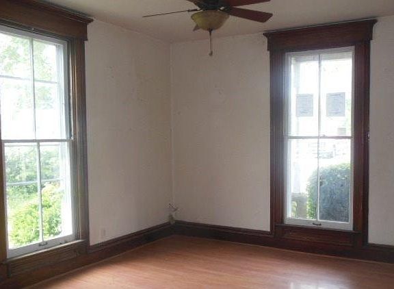 5th image of 150 Winchester St