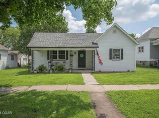 415 N Pennsylvania St, Webb City, MO 64870