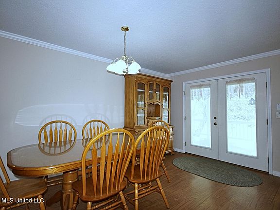 4th image of 6008 Saint Martin Rd