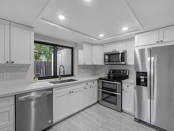 4th image of 15270 SW 45th Ter #G-61