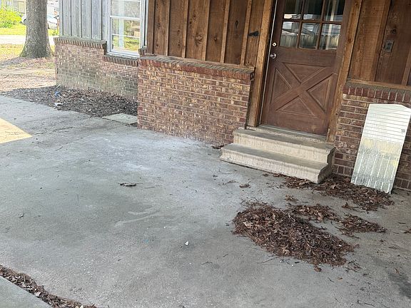 2nd image of 525 2nd Ave