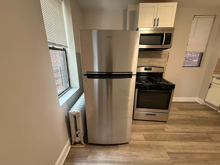 6308 Broadway #5E — Photo 3
