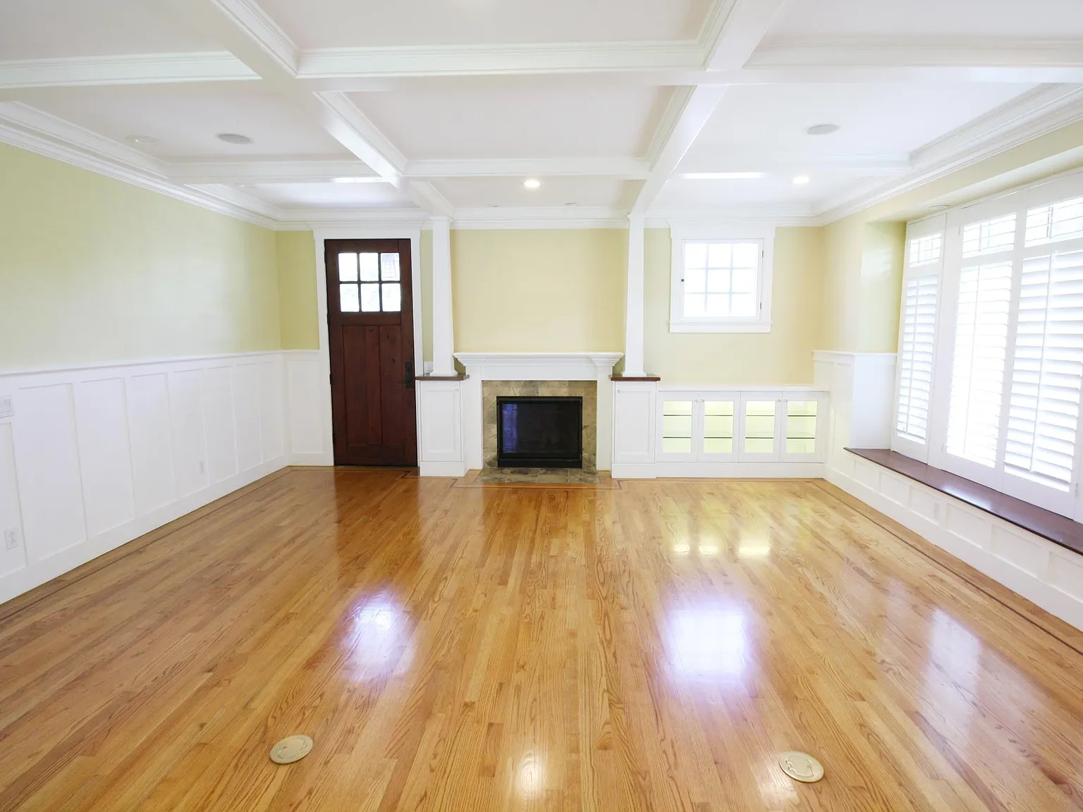 4 bed, 2710 sqft, $12,950 — Photo 4