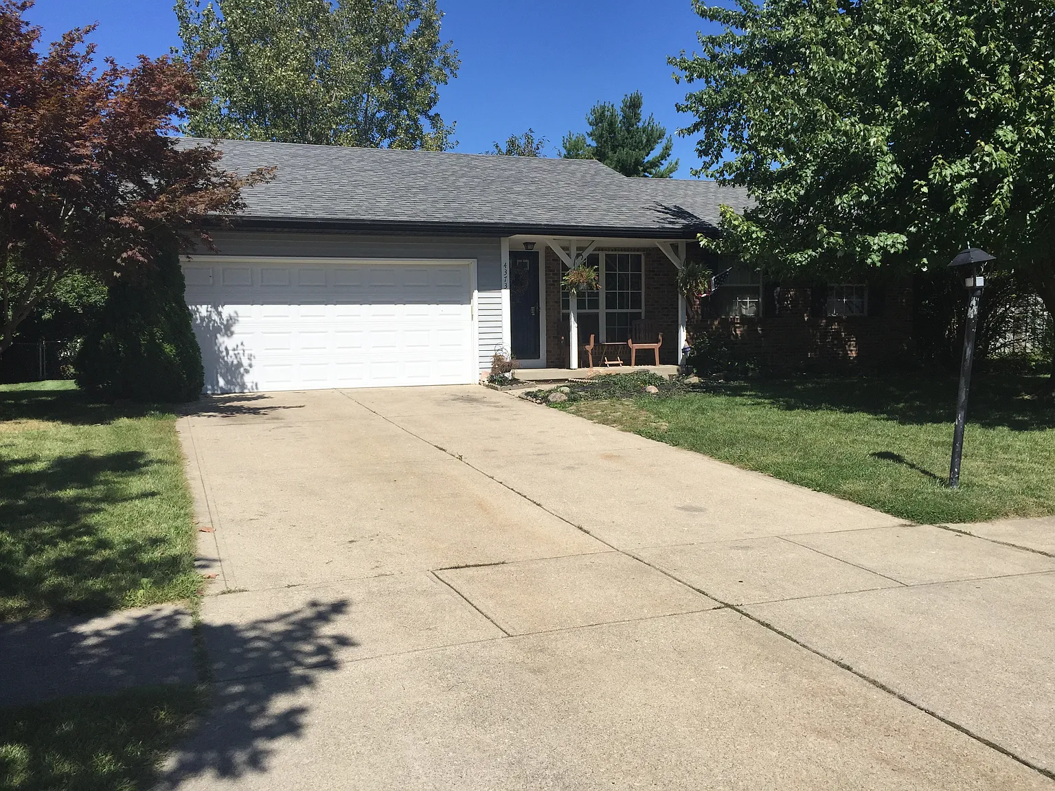 4373 Shirlene Dr photo 1