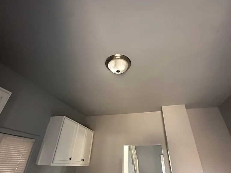 558 Holbrook Ave — Photo 8