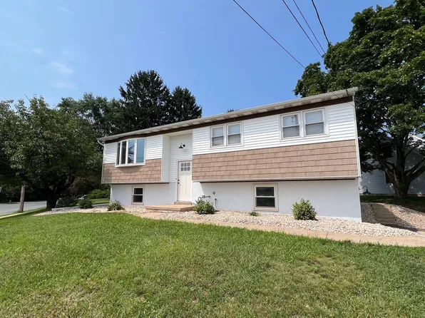 42 Mulberry Ct, Dover, PA 17315
