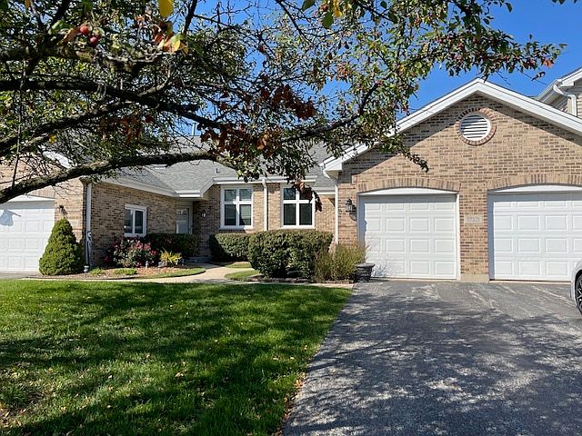 1st image of 17321 Lakebrook Dr