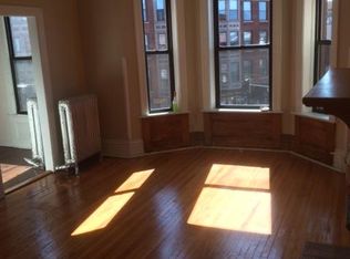 3203 N Clark St #2R, Chicago, IL 60657