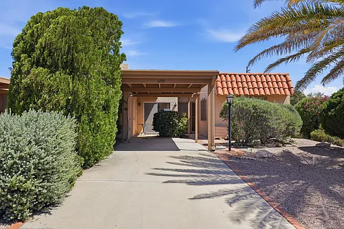 1310 S Desert Meadows Cir Photo 1