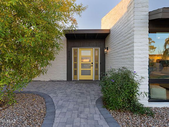 3rd image of 9340 E Paseo Tierra Verde