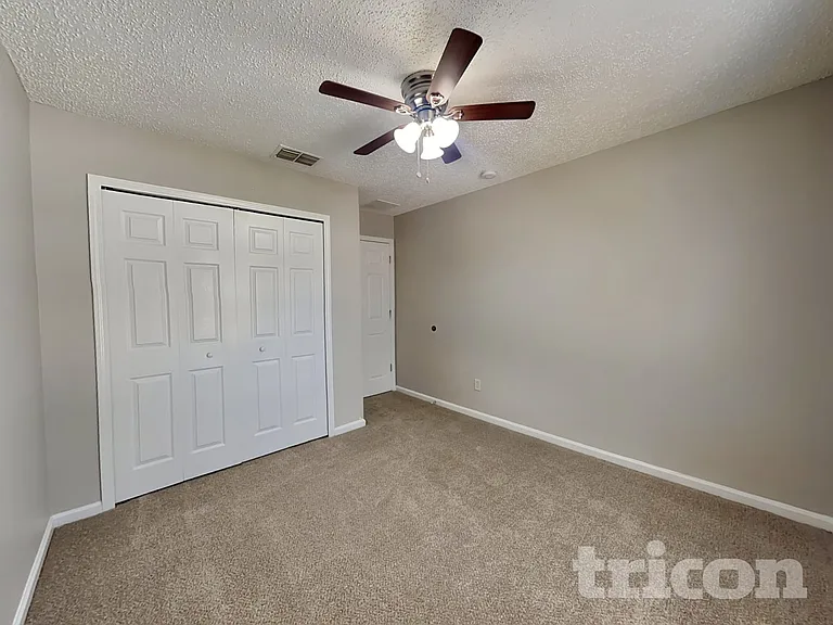 9 Riddle Pl — Photo 12