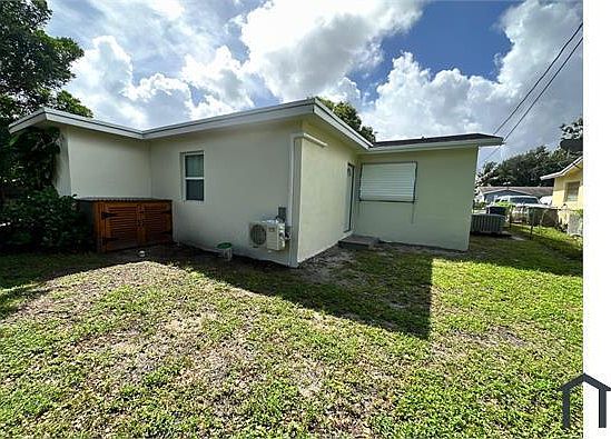 5th image of 5321 NW 16th Ct #1
