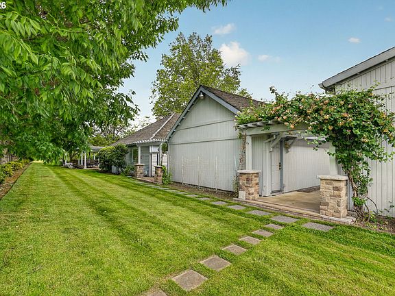 4th image of 55 NW 173rd Ave