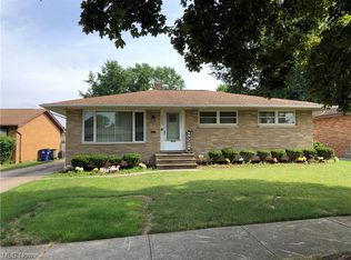 8989 Pepper Ridge Dr, Brooklyn, OH 44144