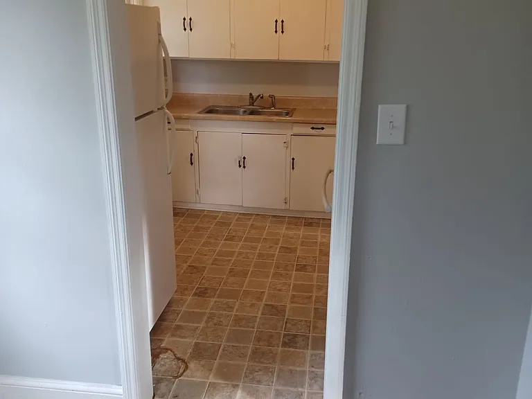 511 Houston St — Photo 8