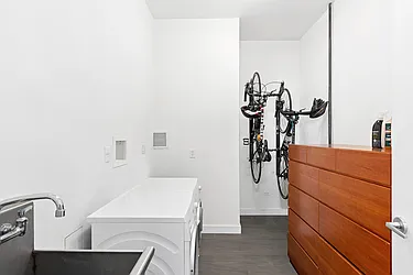 Sold by The SIMPLE Real Estate Co