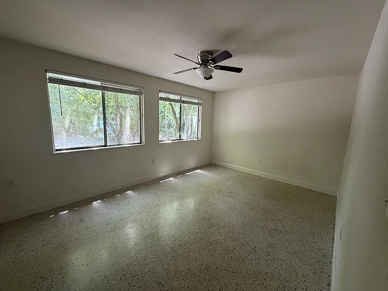 3001 NW 14th St #3 — Photo 1