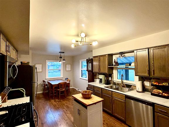 5th image of 1501 W Roosevelt St