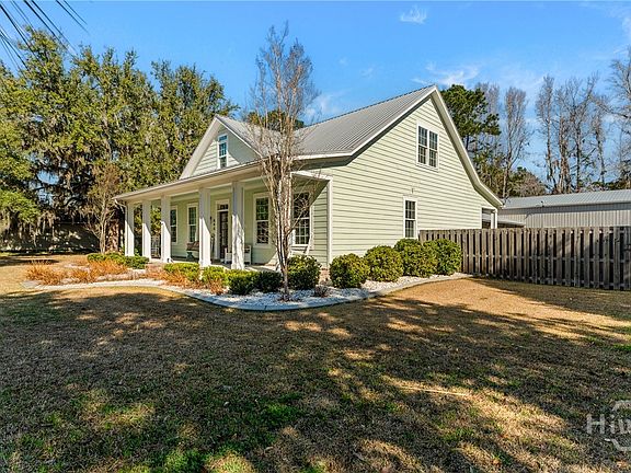 4th image of 640 Meinhard Road