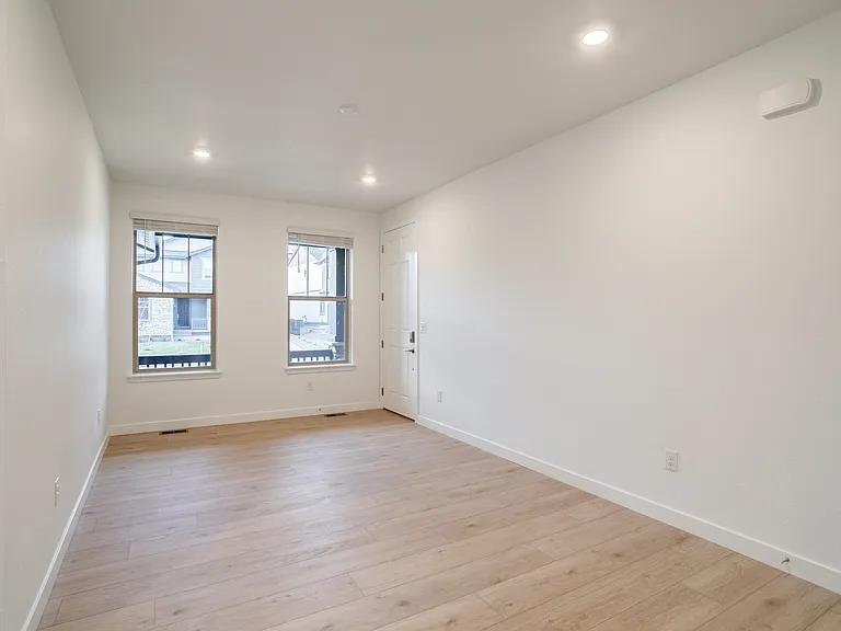 15402 W Dequesne Ave — Photo 12
