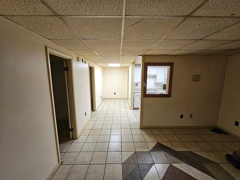 100 Louisa St #E — Photo 12