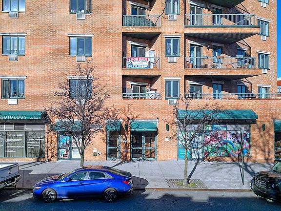 2nd image of 113 Kings Hwy #3C