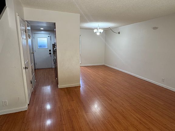 4th image of 5637 Chestnut Cmn