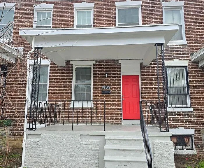 100 S Hilton St — Photo 1