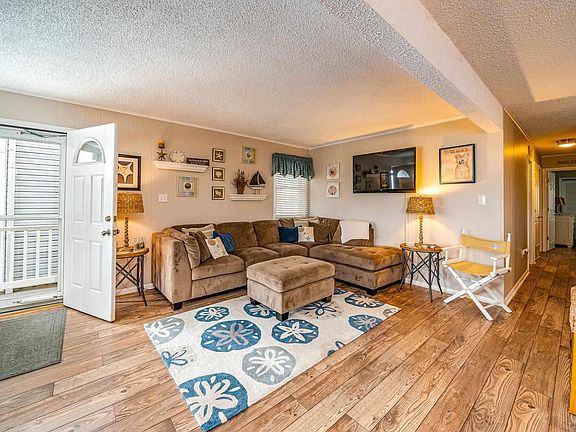 5th image of 4225 West Ave APT 1