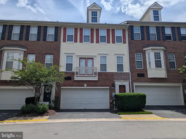 8073 Genea Way #3, Falls Church, VA 22042