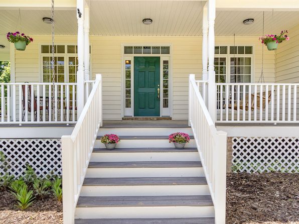 101 Rainbow Dr, Carrboro, NC 27510