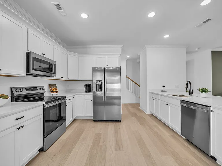 8629 James Creek Dr — Photo 28
