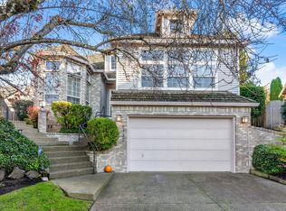 6730 SW Amber Ln, Portland, OR 97225