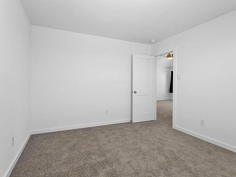 2127 Heather Ridge Way — Photo 31