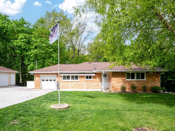 1225 N Rim Rd, East Peoria, IL 61611