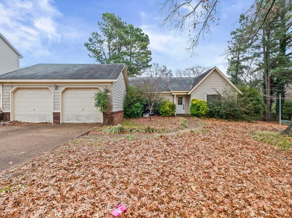 2320 E Lake Oaks Dr, Bartlett, TN 38134