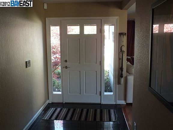 2nd image of 2525 Carisbrook Ct