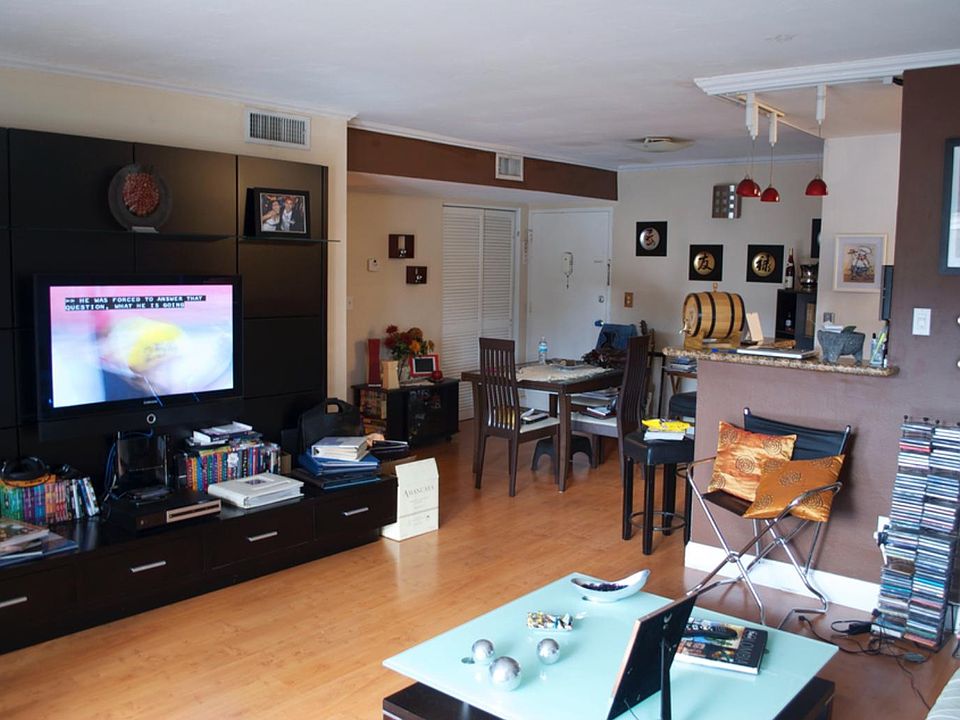 2nd image of 7483 SW 82nd St APT A205
